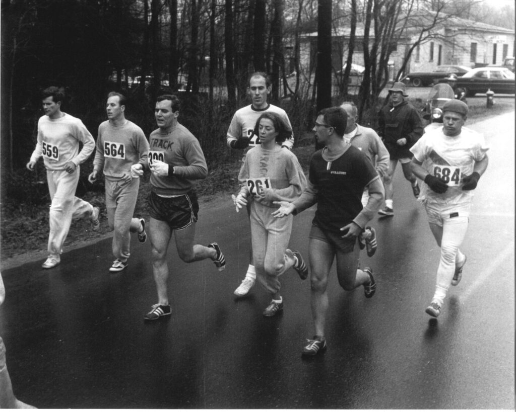 Kathrine Switzer running the 1967 Boston Marathon